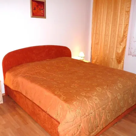 Ferienwohnung Inselstadt Malchow - A56009 *